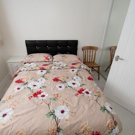 Oak Avenue Home Croydon Esterno foto