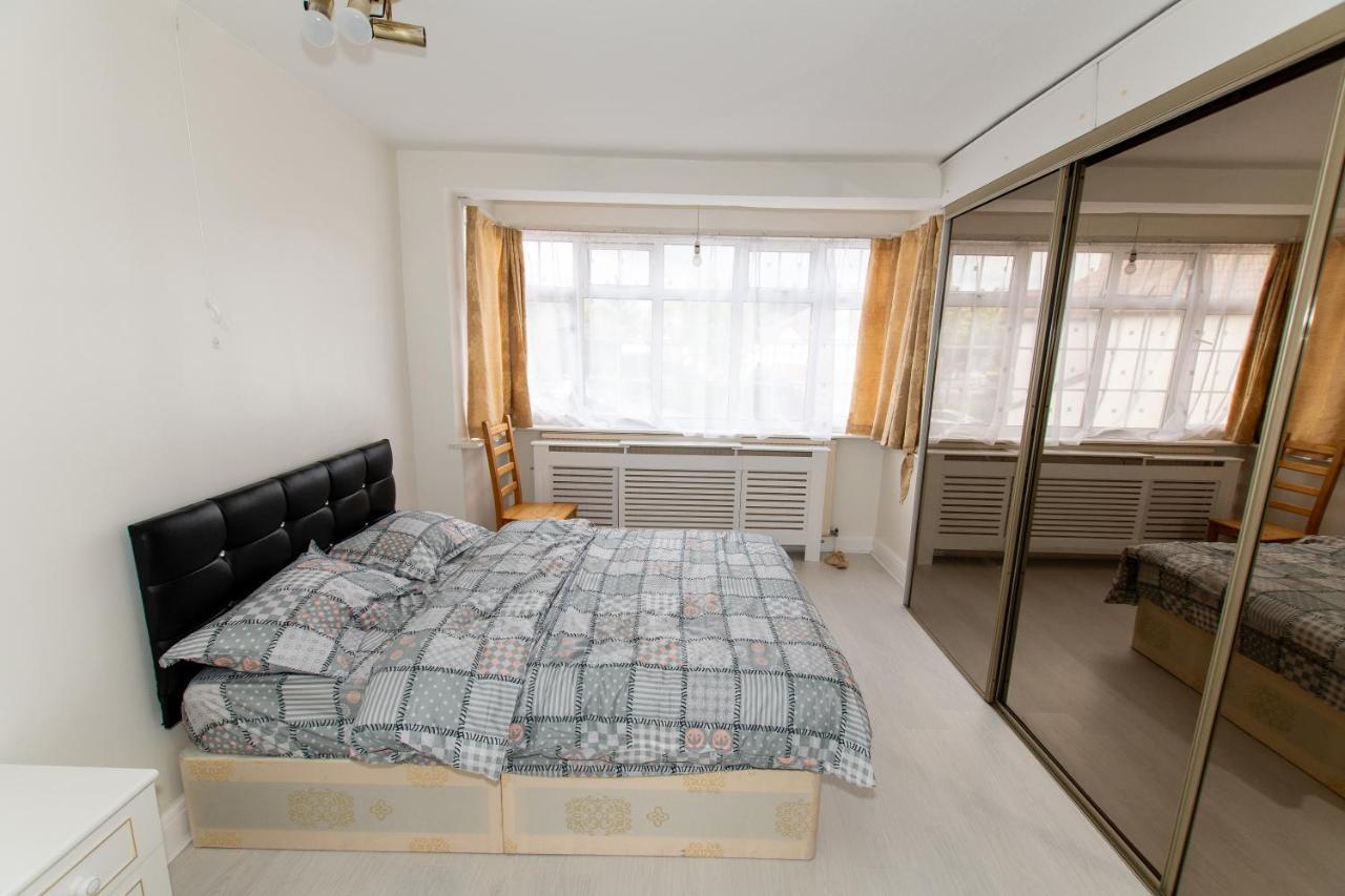 Oak Avenue Home Croydon Esterno foto